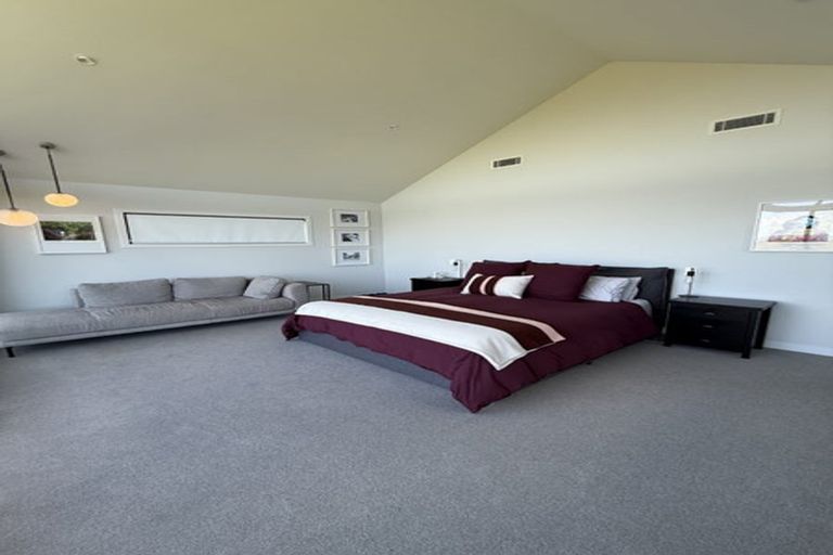 Photo of property in 31 Oakpark Place, West Harbour, Auckland, 0618