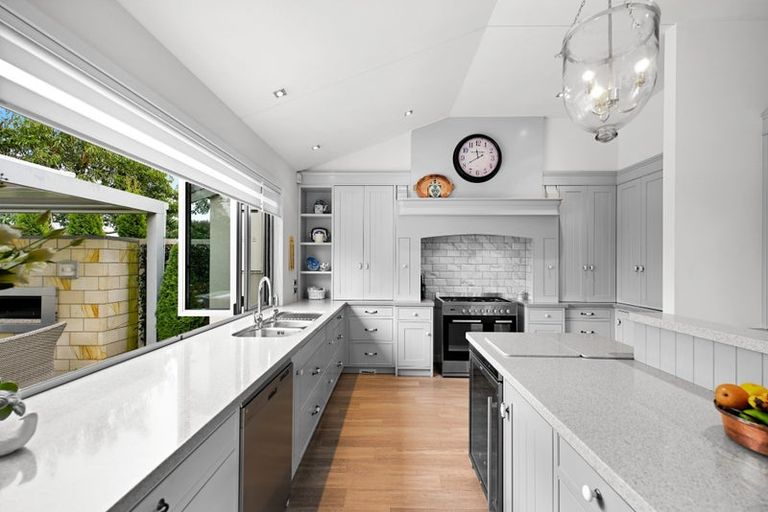 Photo of property in 4 Le Quesnoy Place, Cambridge, 3434