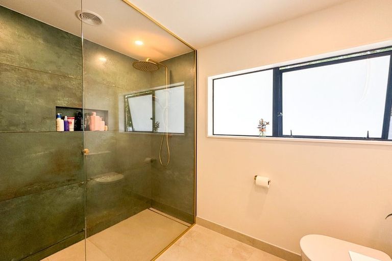 Photo of property in 1/29 Rangatira Road, Birkdale, Auckland, 0626