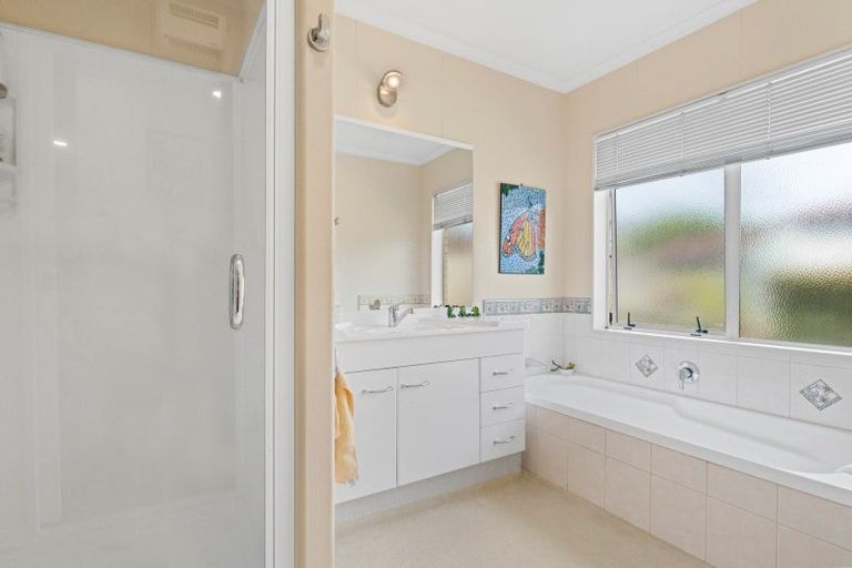 Photo of property in 20 Primrose Place, Papamoa Beach, Papamoa, 3118