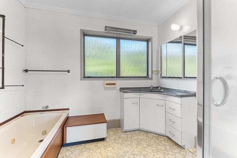 Photo of property in 10b Hickford Place, Okato, 4335