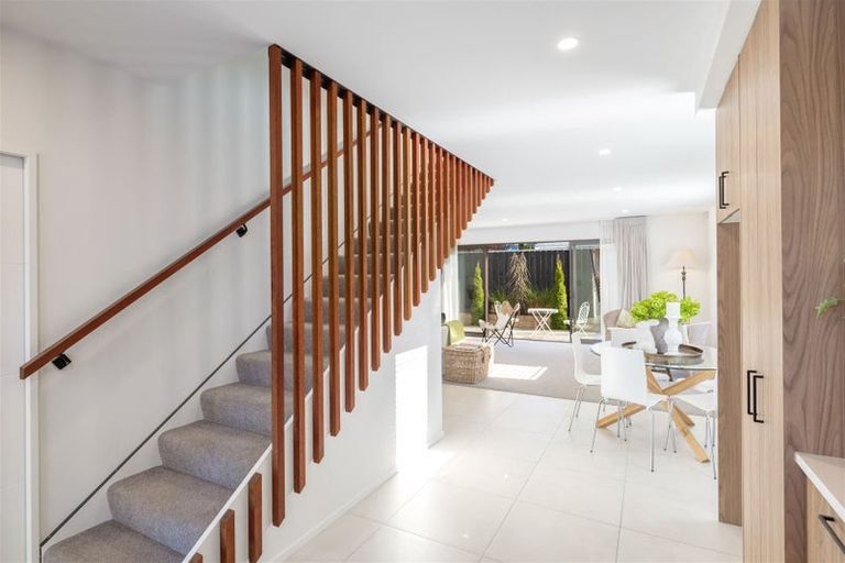 Photo of property in 7/9 Edgeware Road, St Albans, Christchurch, 8014