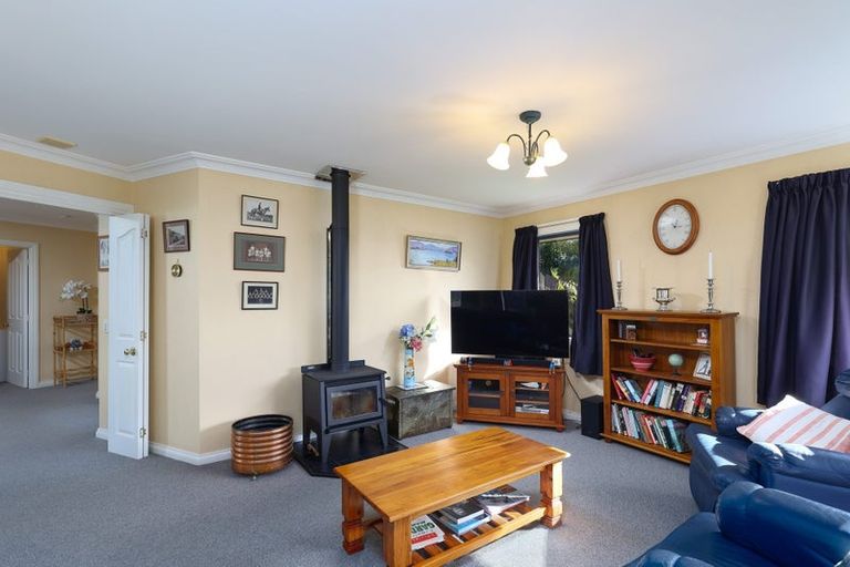 Photo of property in 11 Idesia Grove, Richmond, 7020