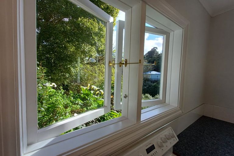 Photo of property in 26 Northland Road, Northland, Wellington, 6012