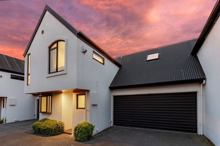 Photo of property in 2/15 Ayr Street, Riccarton, Christchurch, 8011