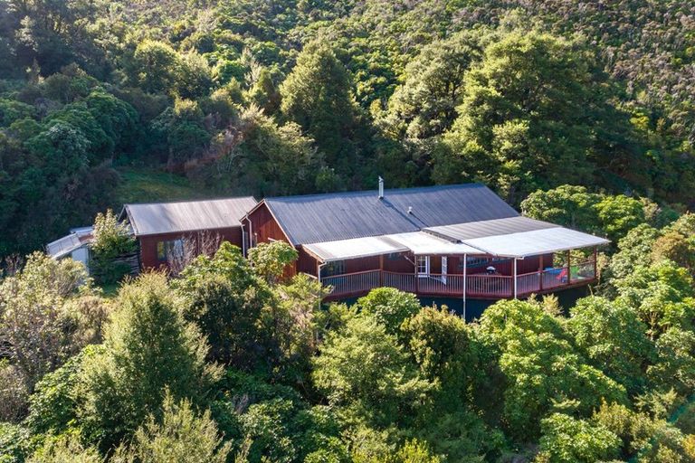 Photo of property in 350c Mt Holdsworth Road, Mount Holdsworth, Carterton, 5791