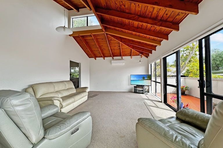 Photo of property in 20a/1 Hauraki Road, Hauraki, Auckland, 0622