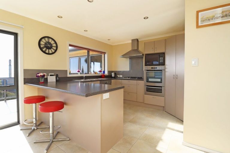 Photo of property in 11 Oakham Street, Hampden, 9410