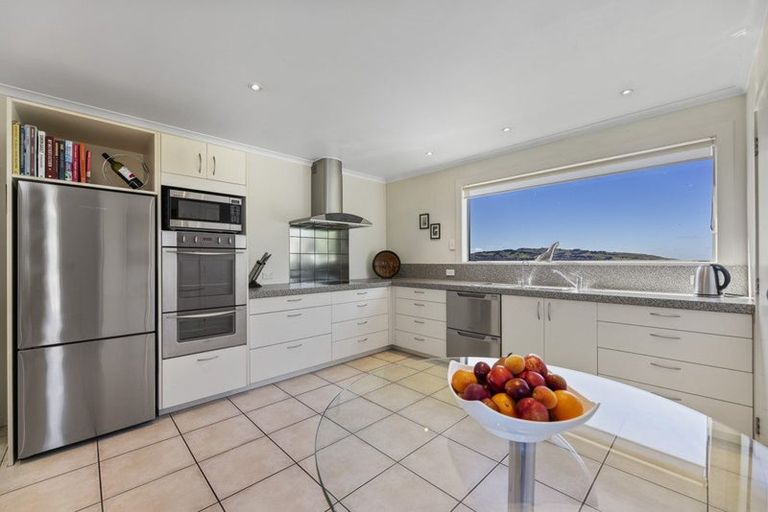 Photo of property in 113 Easther Crescent, Kew, Dunedin, 9012