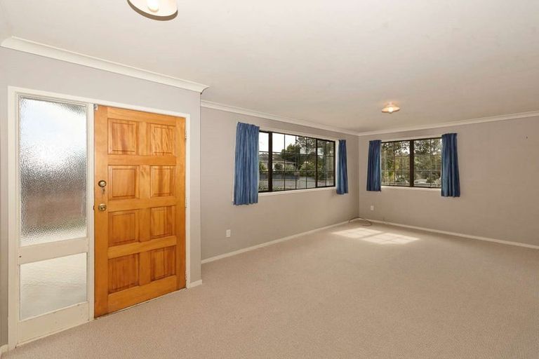 Photo of property in 43 Luanda Drive, Ranui, Auckland, 0612