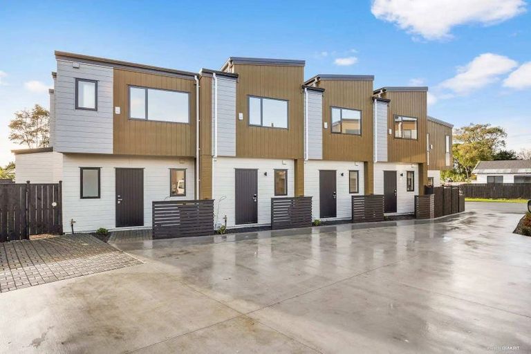 Photo of property in 1a Deering Place, Papatoetoe, Auckland, 2025