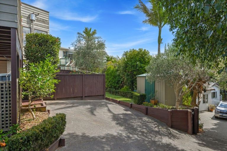 Photo of property in 1/33 Penzance Road, Mairangi Bay, Auckland, 0630