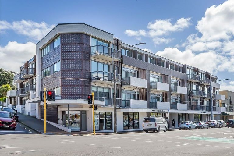 Photo of property in Masina Apartments, 108/80u Riddiford Street, Newtown, Wellington, 6021