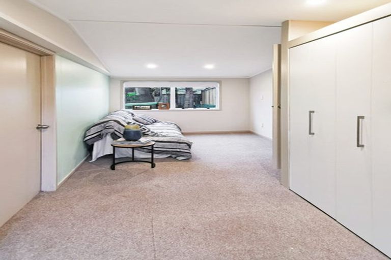 Photo of property in 17 Brennan Avenue, Te Atatu Peninsula, Auckland, 0610