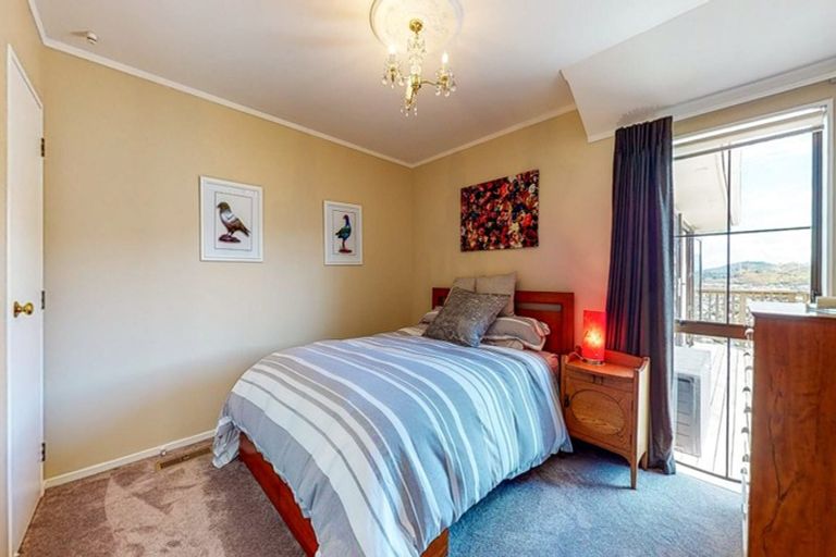 Photo of property in 25 Satara Crescent, Khandallah, Wellington, 6035