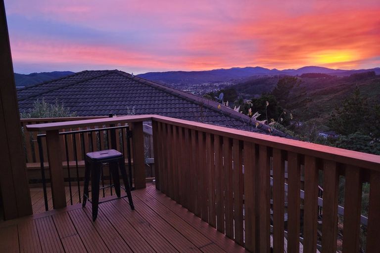 Photo of property in 47 Seymour Grove, Kingsley Heights, Upper Hutt, 5018