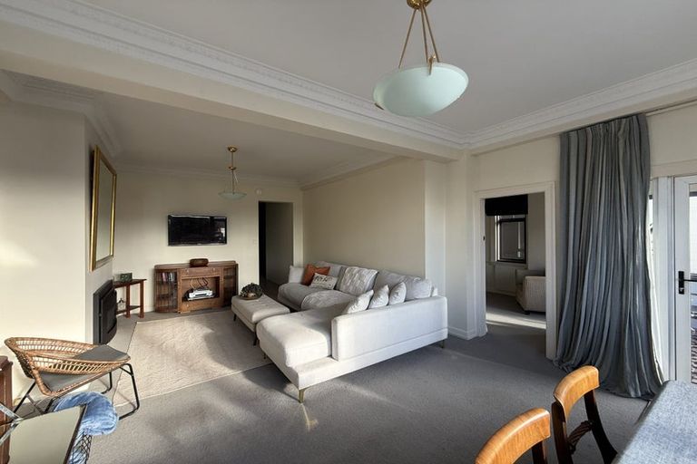 Photo of property in 4/154 Oriental Parade, Oriental Bay, Wellington, 6011