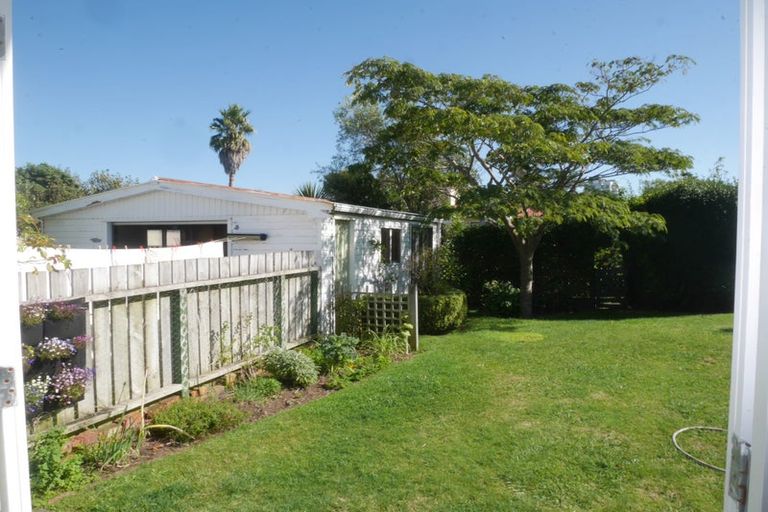 Photo of property in 71 Ocean Road, Paraparaumu Beach, Paraparaumu, 5032