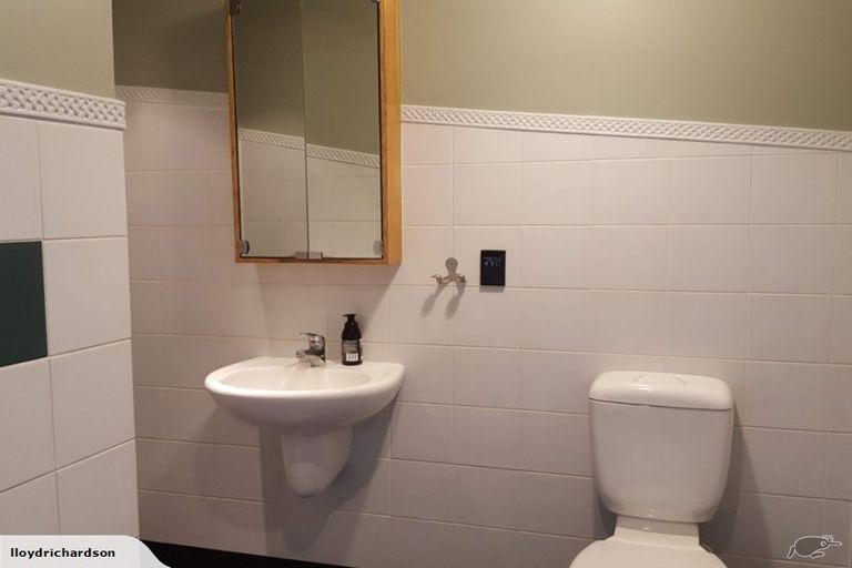 Photo of property in Qba Apartments, 3i/51 Webb Street, Mount Cook, Wellington, 6011