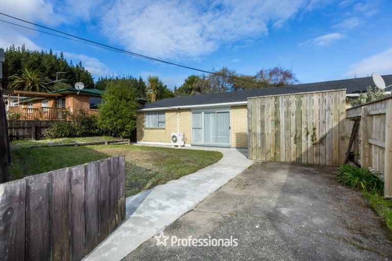 Photo of property in 7 Garth Lane, Maoribank, Upper Hutt, 5018