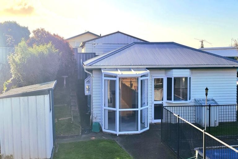 Photo of property in 57 Gray Avenue, Paraparaumu Beach, Paraparaumu, 5032