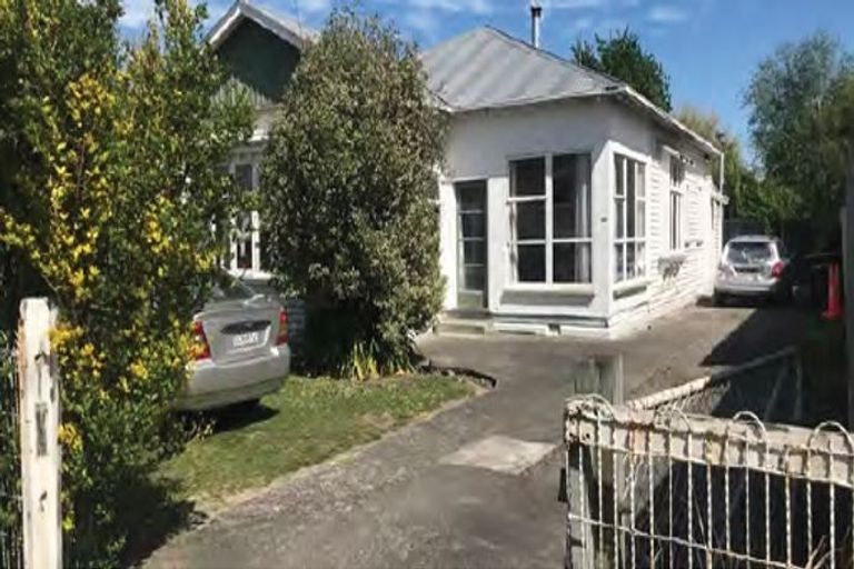 Photo of property in 233 Geraldine Street, Edgeware, Christchurch, 8013