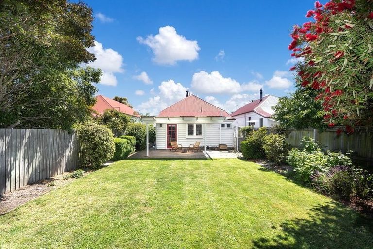 Photo of property in 9 Dampier Street, Woolston, Christchurch, 8023