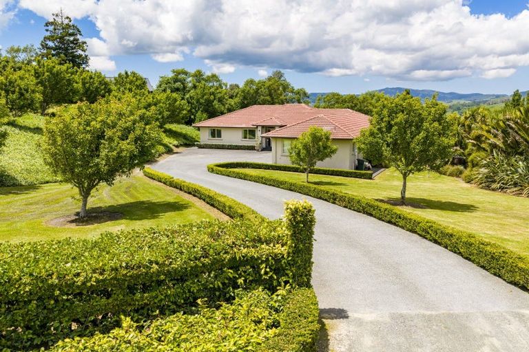 Photo of property in 91 Whaka Street, Maungaturoto, 0520