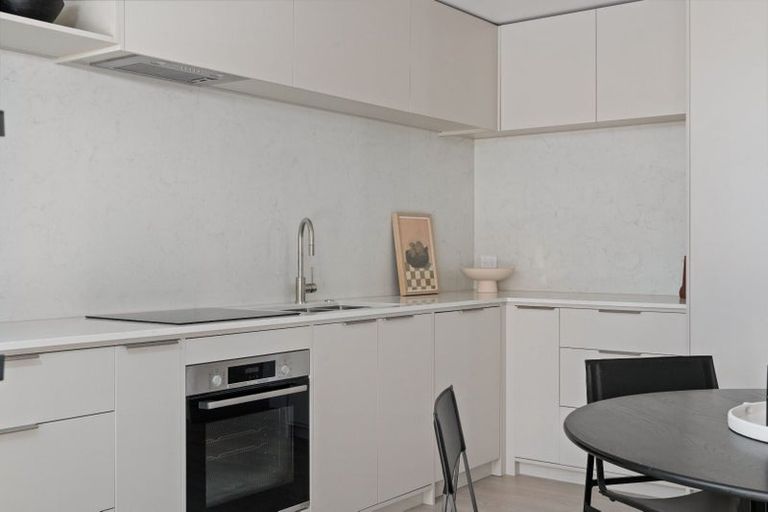 Photo of property in 16 Ridout Street, Maeroa, Hamilton, 3200