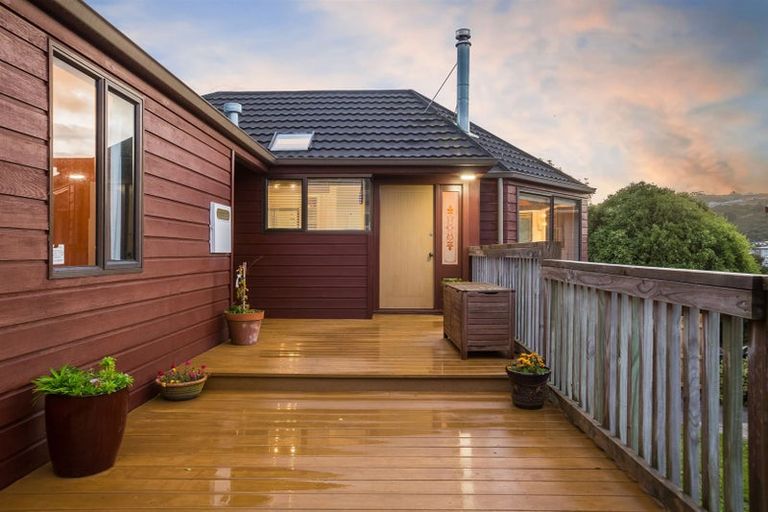 Photo of property in 5 The Haven, Whitby, Porirua, 5024