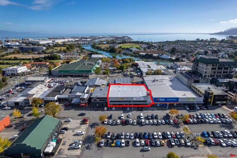 Photo of property in 16 Stirling Crescent, Hokowhitu, Palmerston North, 4410