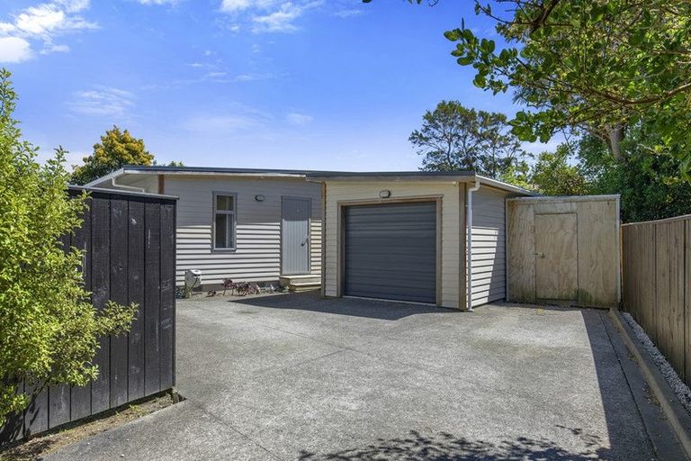 Photo of property in 55c Durham Crescent, Fairfield, Lower Hutt, 5011