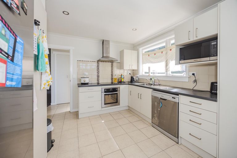 Photo of property in 16 Tay Street, Oamaru North, Oamaru, 9400