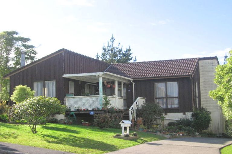 Photo of property in 64 Anich Road, Massey, Auckland, 0614