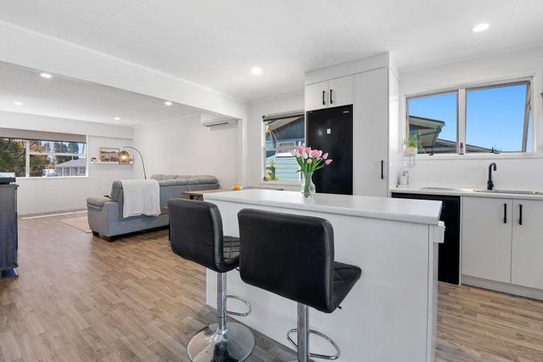 Photo of property in 70 Alison Street, Mangakakahi, Rotorua, 3015