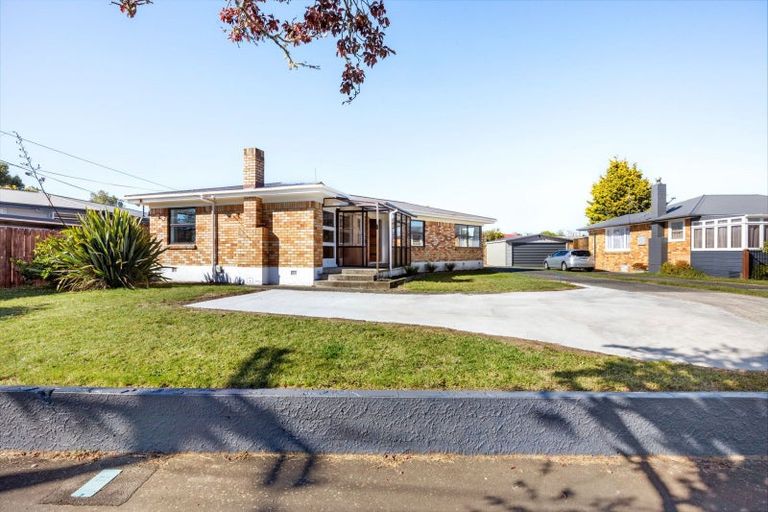 Photo of property in 98 Bruce Avenue, Glenview, Hamilton, 3206