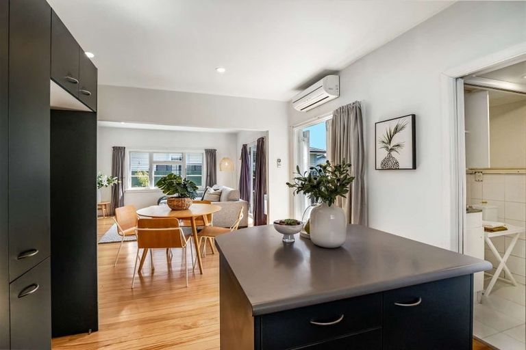 Photo of property in 54 Forfar Street, St Albans, Christchurch, 8014