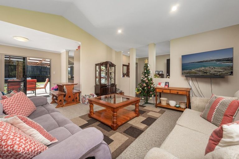Photo of property in 1 Lark Place, Welcome Bay, Tauranga, 3112
