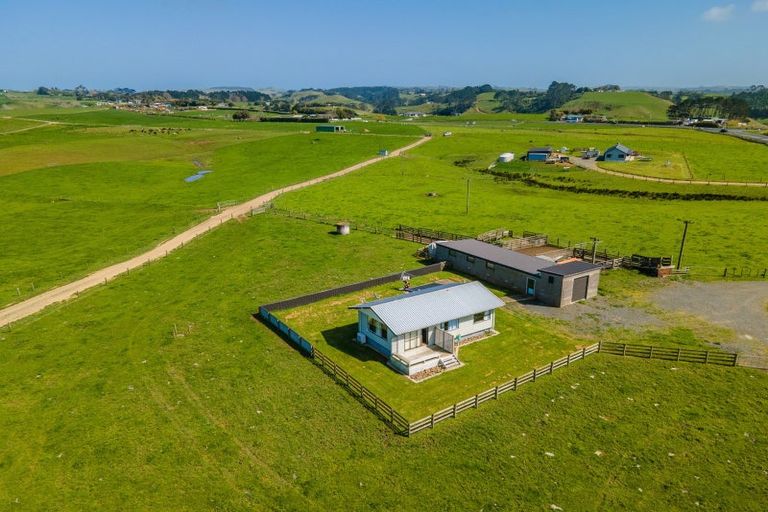 Photo of property in 1047 Awhitu Road, Pollok, 2683