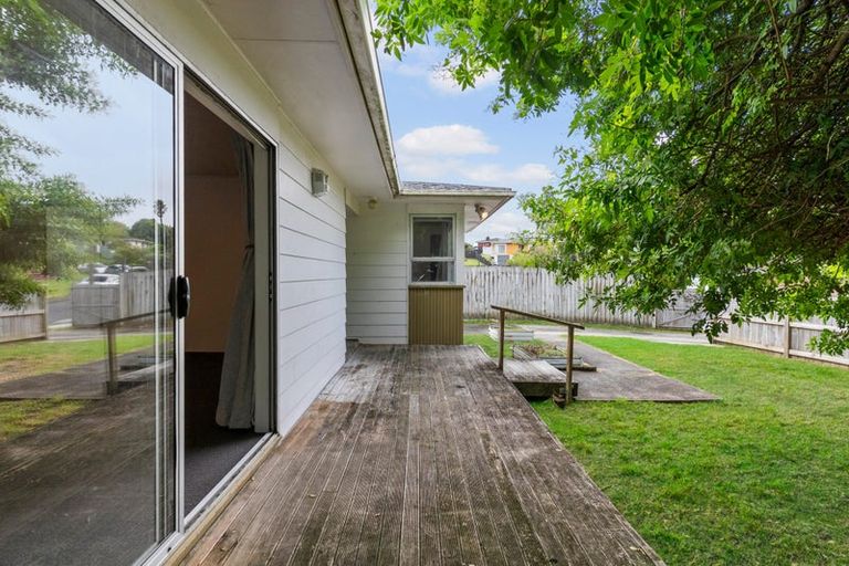 Photo of property in 9 Pankhurst Place, Sunnyvale, Auckland, 0612