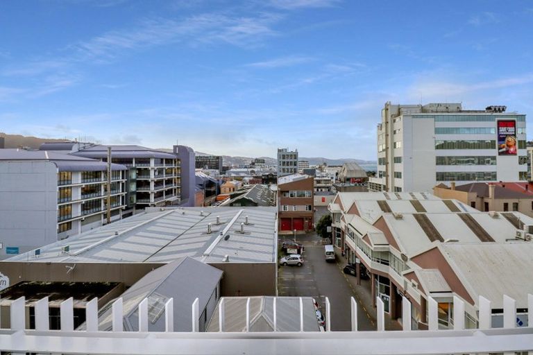 Photo of property in Republic Apartments, 5a/11 Tennyson Street, Te Aro, Wellington, 6011