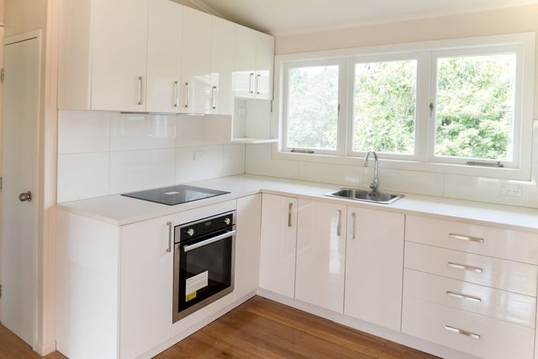 Photo of property in 4/19 Montana Avenue, Murrays Bay, Auckland, 0630