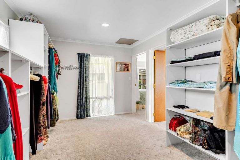 Photo of property in 24 Webb Place, Taradale, Napier, 4112