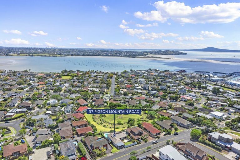 Photo of property in 37 Pigeon Mountain Road, Half Moon Bay, Auckland, 2012