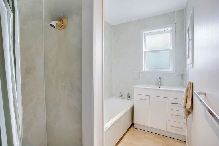 Photo of property in 15 Bruce Avenue, Glenview, Hamilton, 3206