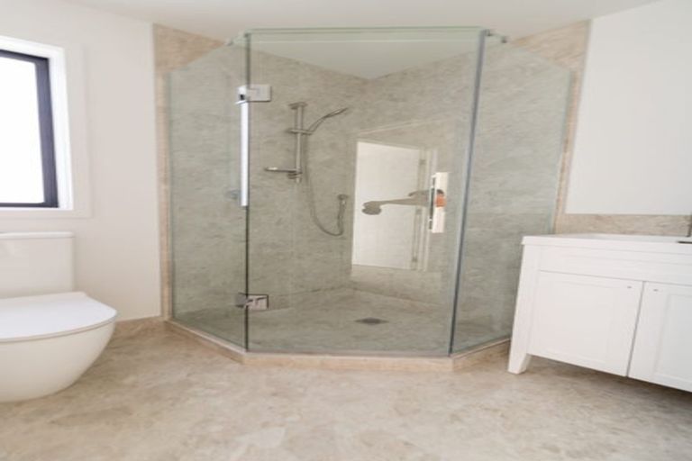 Photo of property in 12 Blanc Road, Silverdale, 0932