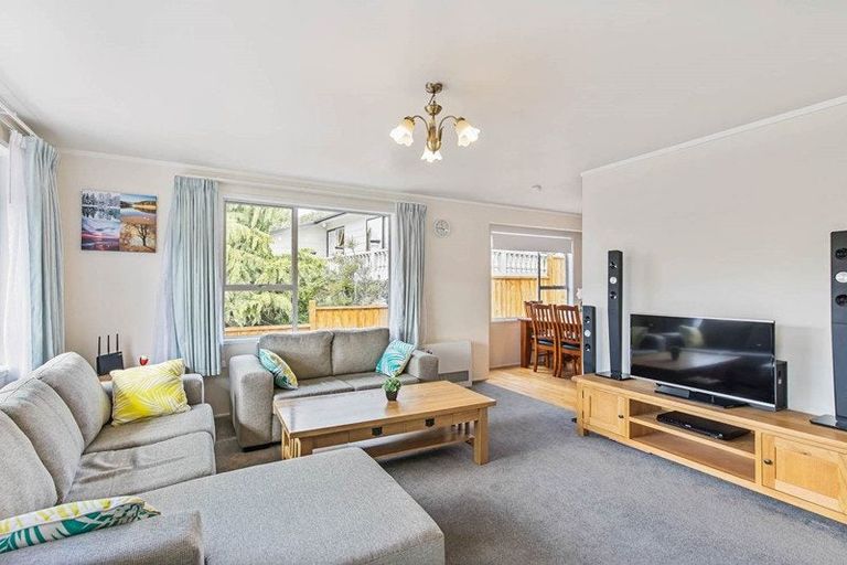 Photo of property in 38 Simon Ellice Drive, Bayview, Auckland, 0629