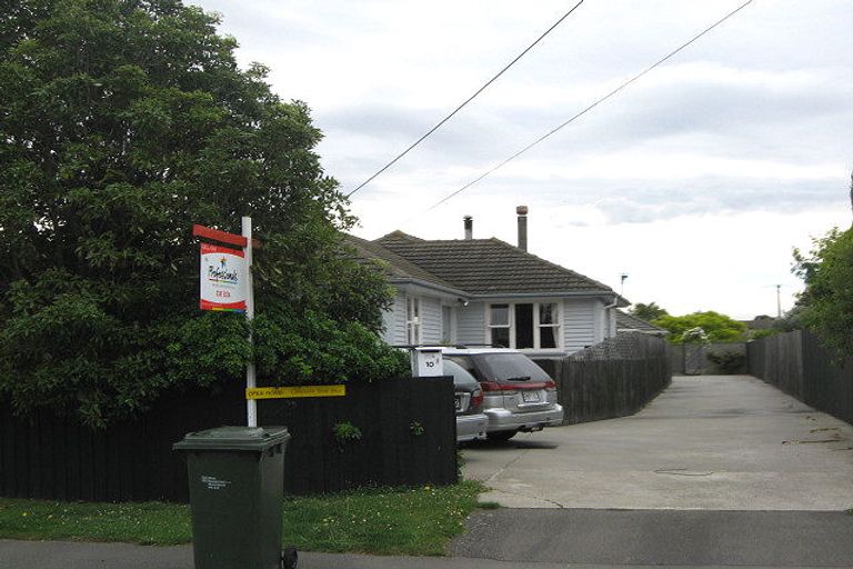 Photo of property in 2/10 Maryhill Avenue, Hoon Hay, Christchurch, 8025