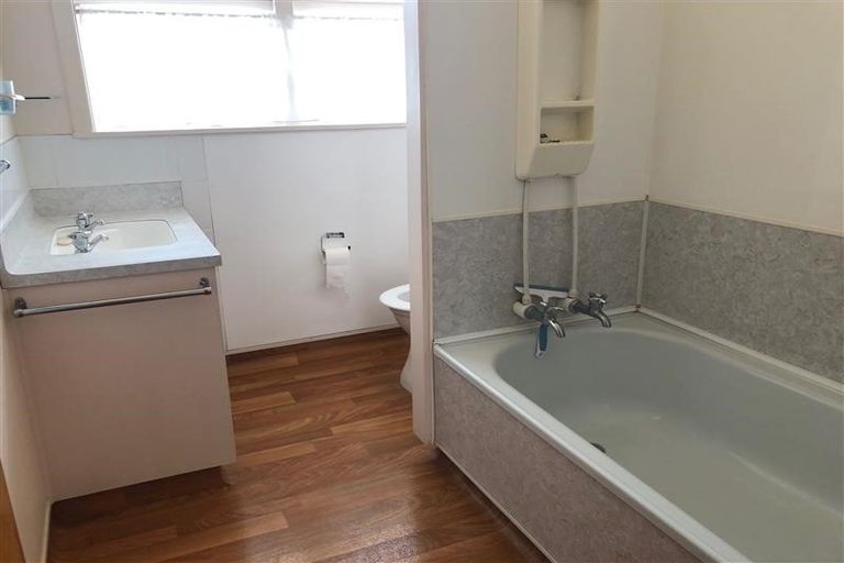Photo of property in 210a/2 Grove Road, Mayfair, Hastings, 4122