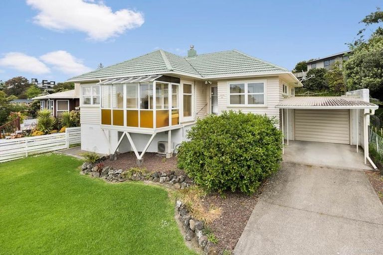 Photo of property in 31 Weldene Avenue, Glenfield, Auckland, 0629